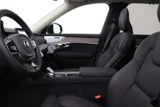 Volvo XC90 (2026) thumbnail 3
