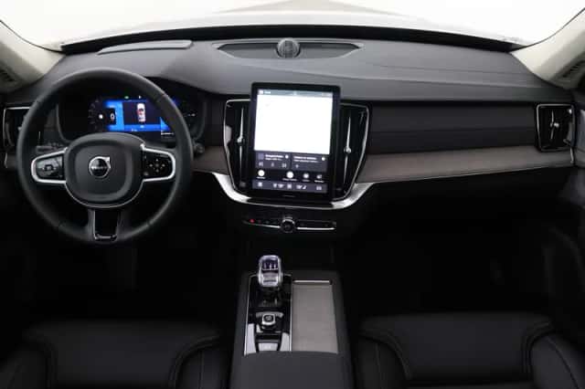 Volvo XC90 (2026) thumbnail 4