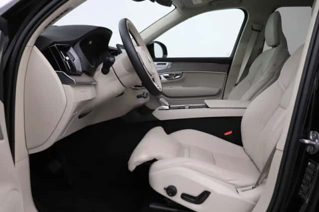Volvo XC90 (2026) thumbnail 3