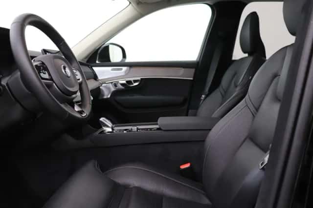Volvo XC90 (2026) thumbnail 3