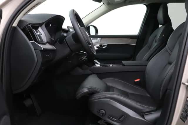 Volvo XC90 (2026) thumbnail 3