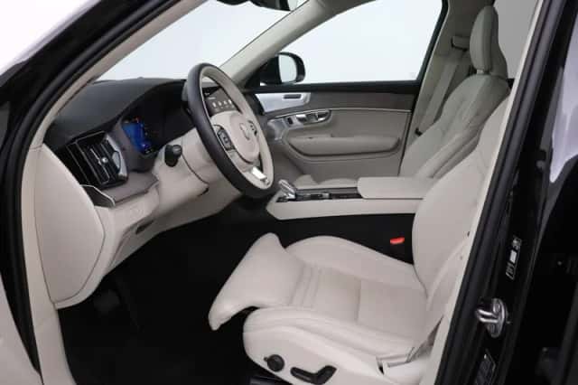 Volvo XC90 (2026) thumbnail 3