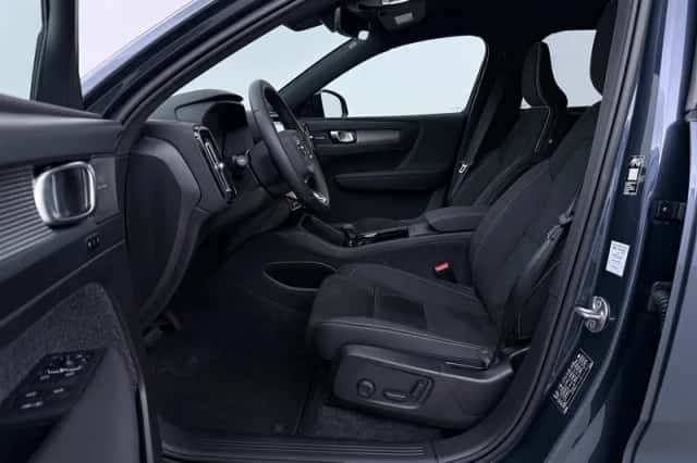 Volvo EX40 (2026) thumbnail 3
