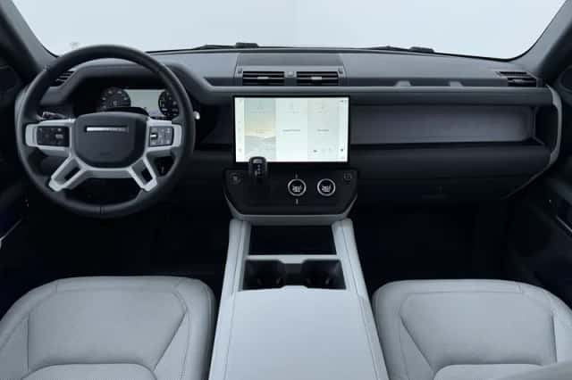 Land Rover Defender (2026) thumbnail 4