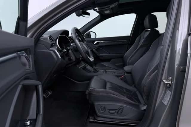 Audi Q3 (2020) thumbnail 3