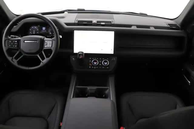 Land Rover Defender (2026) thumbnail 4