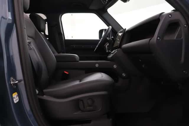 Land Rover Defender (2026) thumbnail 5
