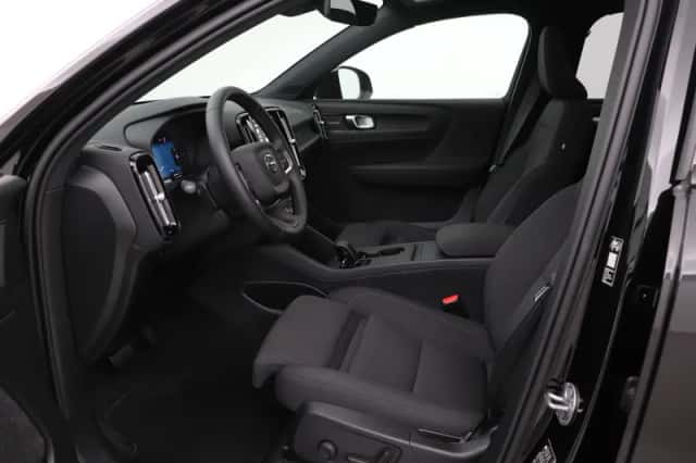 Volvo EX40 (2026) thumbnail 3