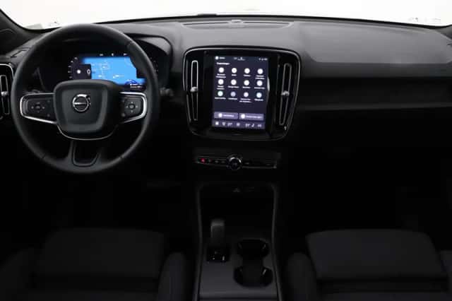 Volvo EX40 (2026) thumbnail 4