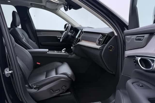 Volvo XC90 (2025) thumbnail 5