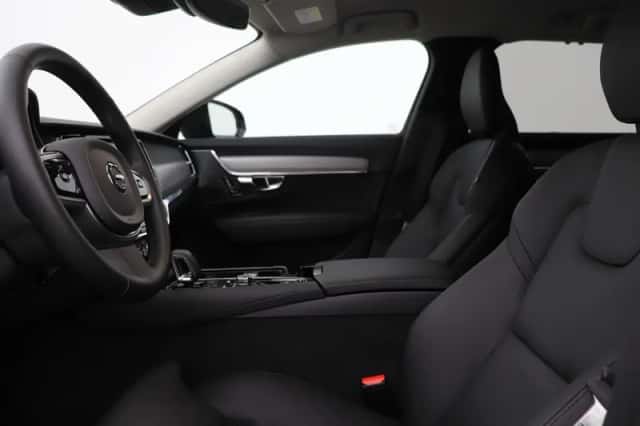 Volvo V90 (2025) thumbnail 3