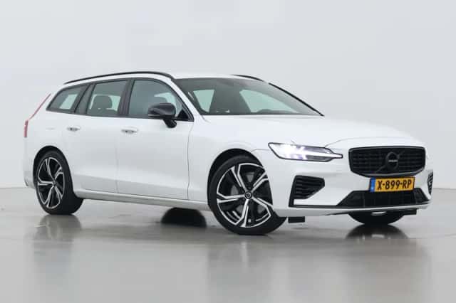 Volvo V60 (2021) thumbnail 1