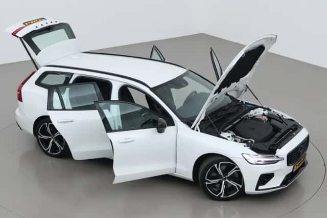 Volvo V60 (2021) thumbnail 6