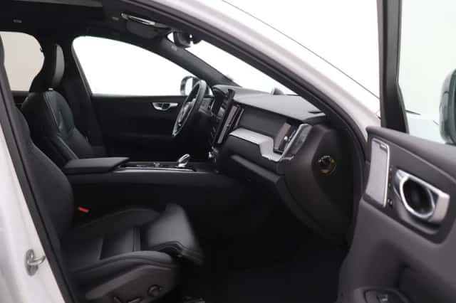 Volvo XC60 (2026) thumbnail 5