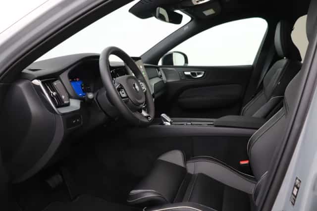 Volvo XC60 (2026) thumbnail 3
