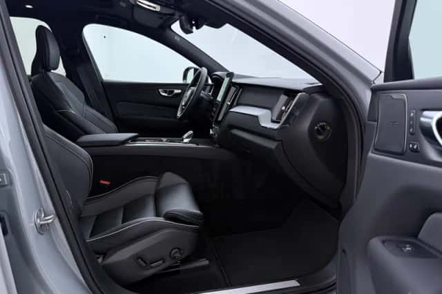 Volvo XC60 (2026) thumbnail 5