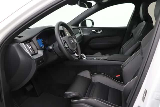 Volvo XC60 (2026) thumbnail 3