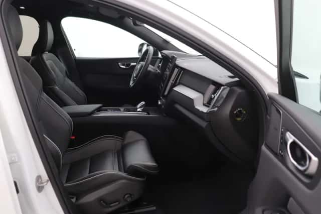 Volvo XC60 (2026) thumbnail 5