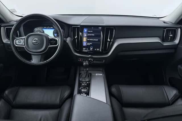 Volvo XC60 (2018) thumbnail 4