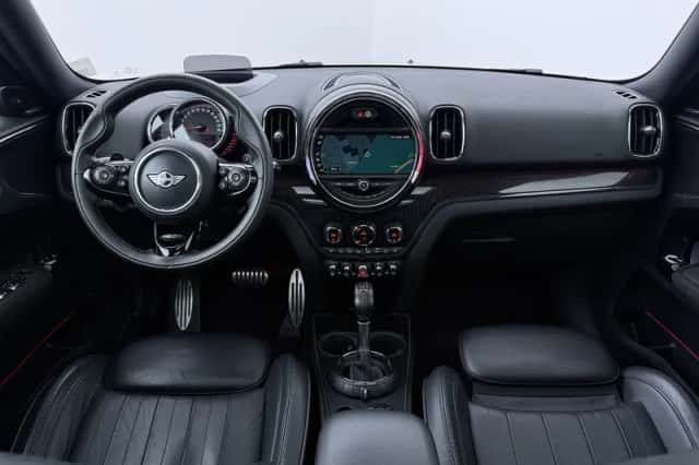MINI Countryman (2017) thumbnail 4