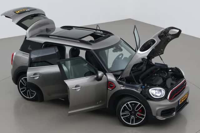 MINI Countryman (2017) thumbnail 6