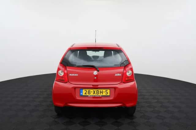 Suzuki Alto (2012) thumbnail 5