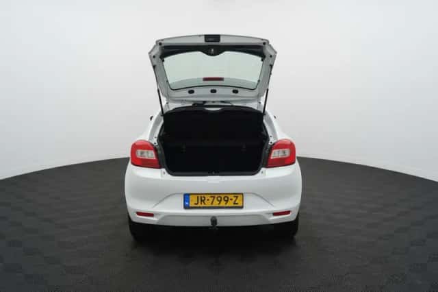 Suzuki Baleno (2016) thumbnail 5