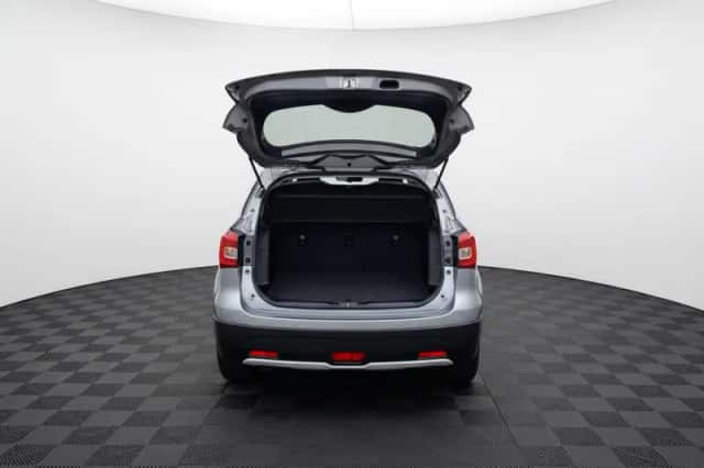 Suzuki S-Cross (2022) thumbnail 6