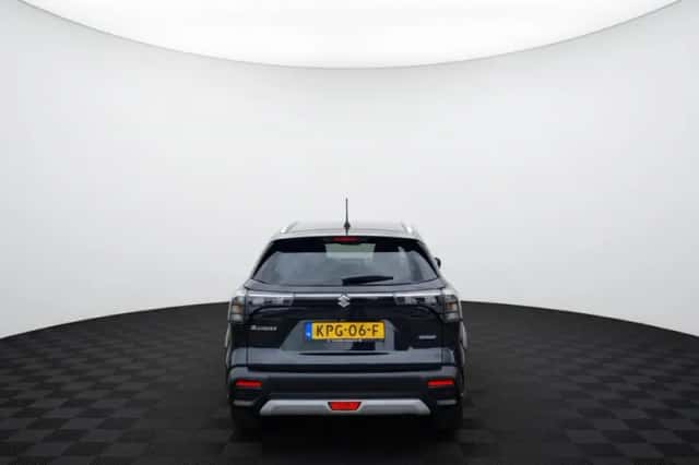 Suzuki S-Cross (2025) thumbnail 3