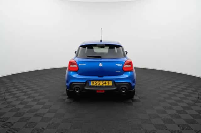 Suzuki Swift (2021) thumbnail 4