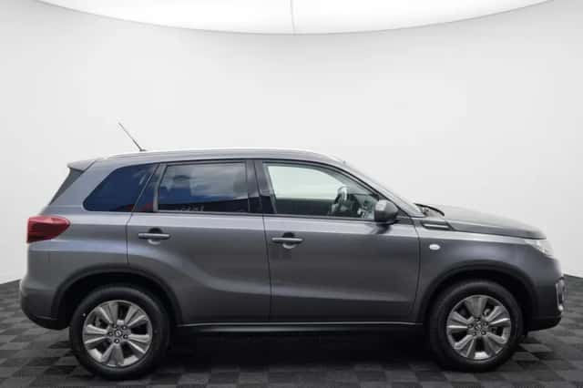 Suzuki Vitara (2025) thumbnail 6