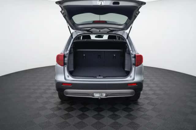 Suzuki Vitara (2020) thumbnail 6