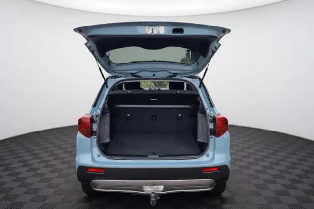 Suzuki Vitara (2021) thumbnail 6