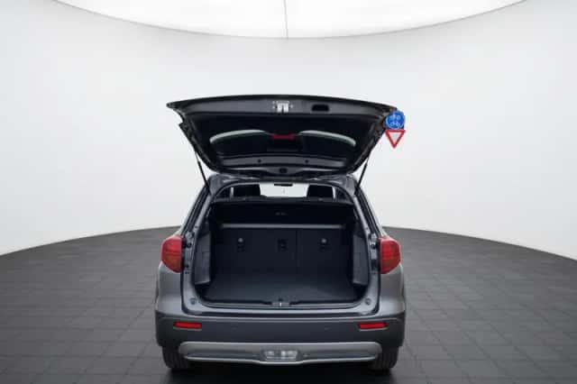 Suzuki Vitara (2025) thumbnail 6
