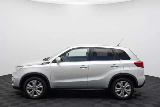 Suzuki Vitara (2019) thumbnail 3