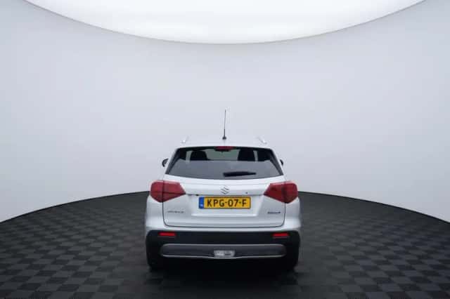 Suzuki Vitara (2025) thumbnail 4