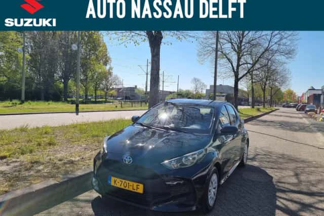 Toyota Yaris (2021) thumbnail 2