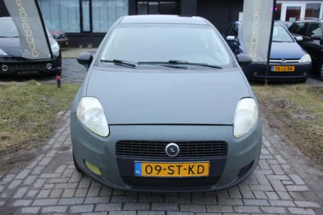 Fiat Grande Punto (2006) thumbnail 2