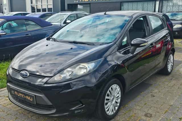 Ford Fiesta (2009) thumbnail 1