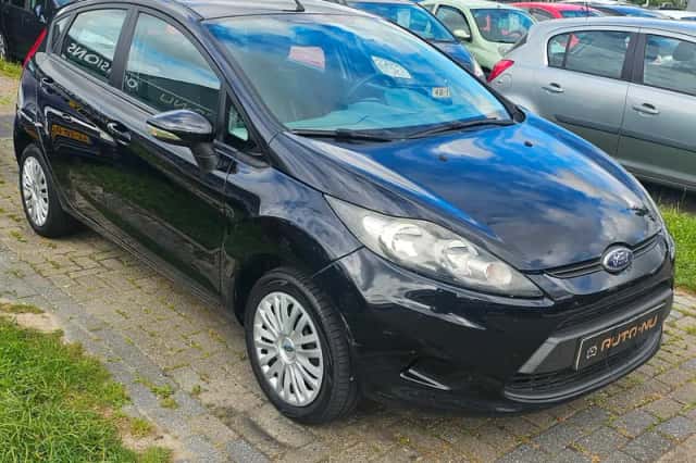 Ford Fiesta (2009) thumbnail 4