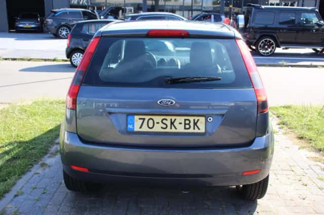 Ford Fiesta (2006) thumbnail 5