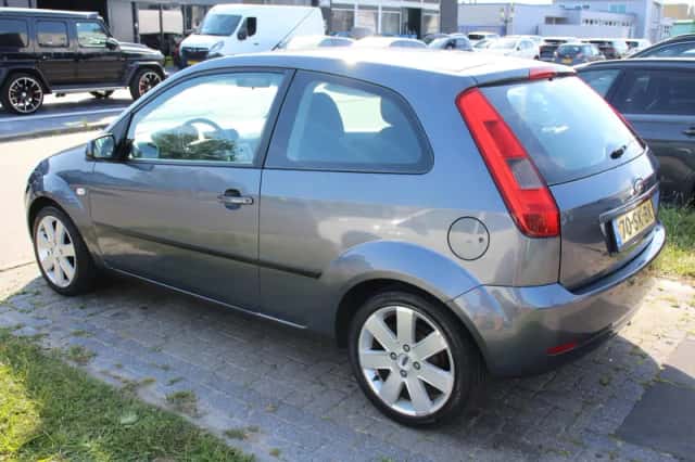 Ford Fiesta (2006) thumbnail 6