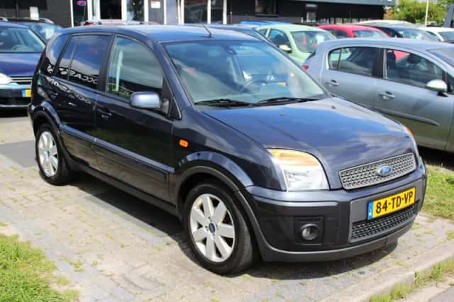 Ford Fusion (2006) thumbnail 4
