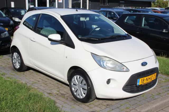 Ford Ka (2010) thumbnail 3