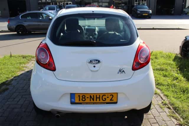 Ford Ka (2010) thumbnail 5