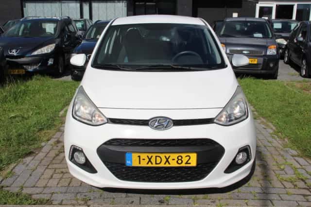 Hyundai i10 (2014) thumbnail 2