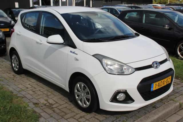 Hyundai i10 (2014) thumbnail 3