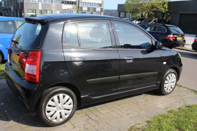 Kia Picanto (2004) thumbnail 4