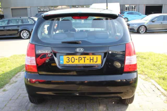Kia Picanto (2004) thumbnail 5