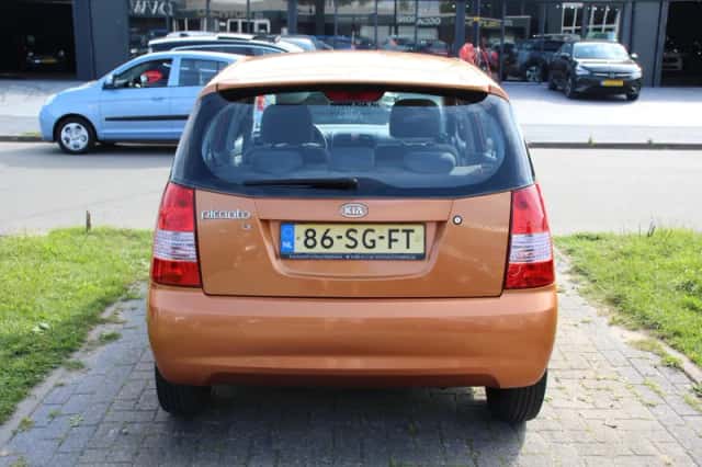 Kia Picanto (2006) thumbnail 5
